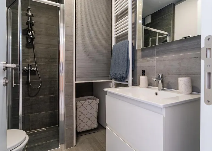 Appartamento Lux 1- With Garage And Balcony Zara